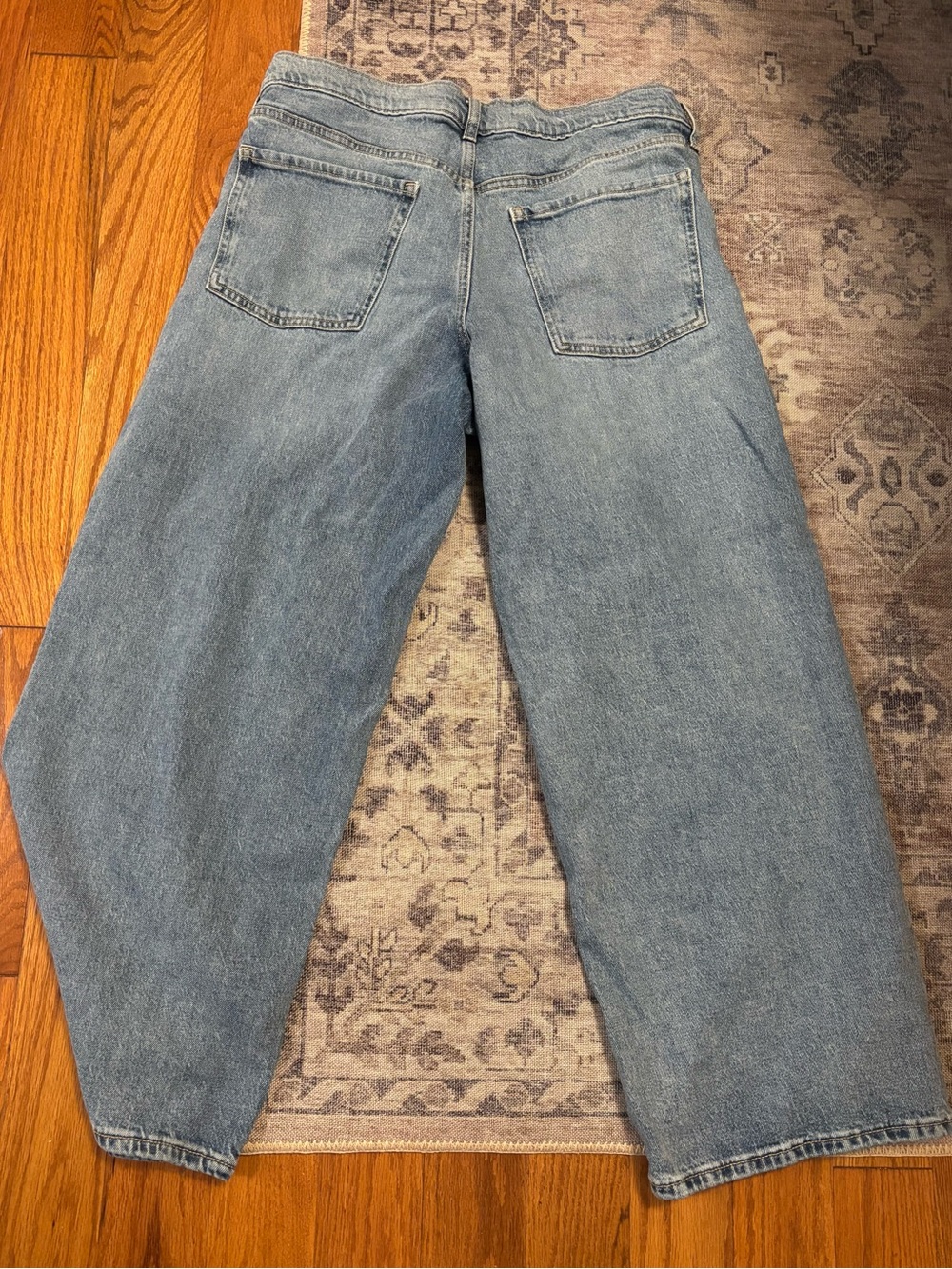Old navy mid rise slouchy jean - Picture 3 of 3